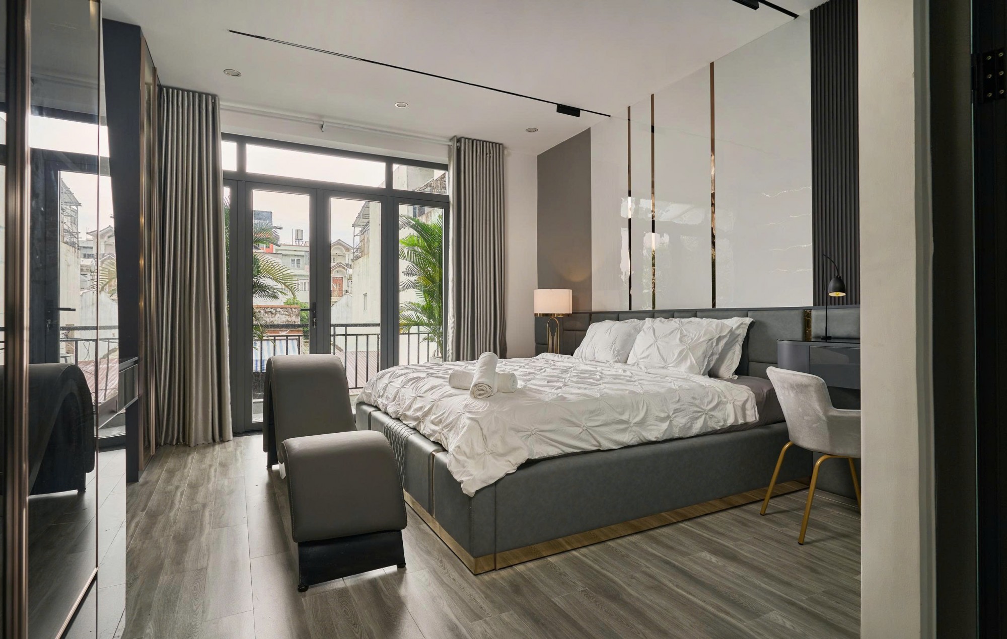 Khách sạn tình yêu HCM